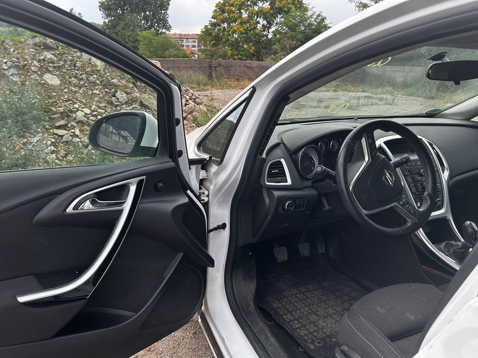 Opel Astra J Lim. 1.7 diesel 110 hp 2012