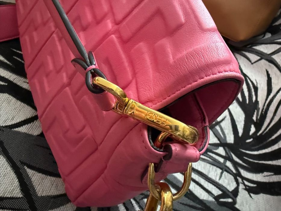 Fendi Baguette® Medium