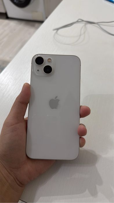 Продам Iphone 13