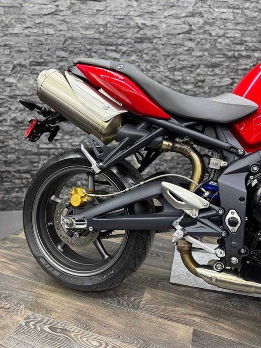 Triumph Street Triple 675 R Batyr Moto