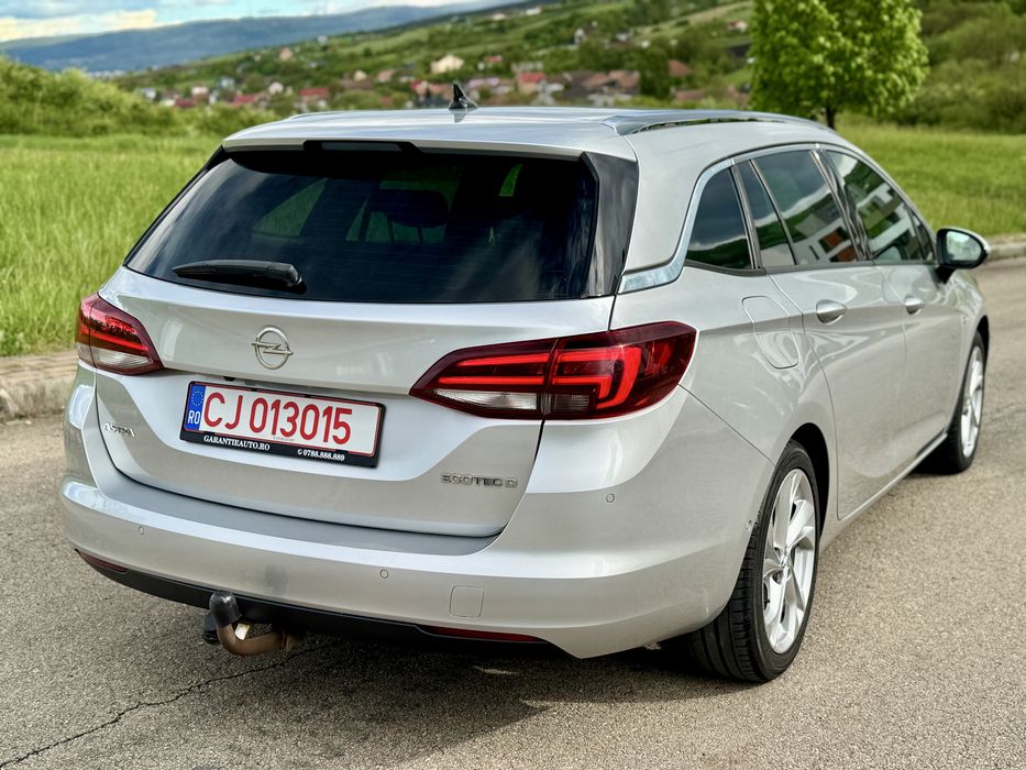Opel Astra 1.6 Diesel Bi-Xenon Navi Interior Sport Camera Masalier Soft Clouse Line Assist
