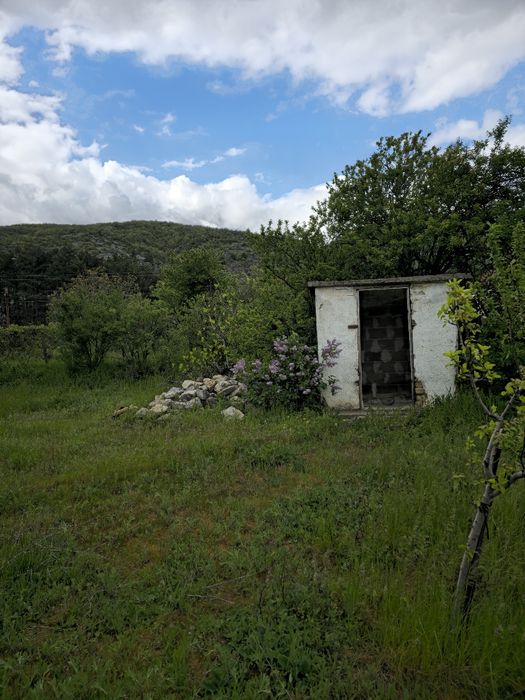 Продавам къща в с. Ясеново (Казанлък)