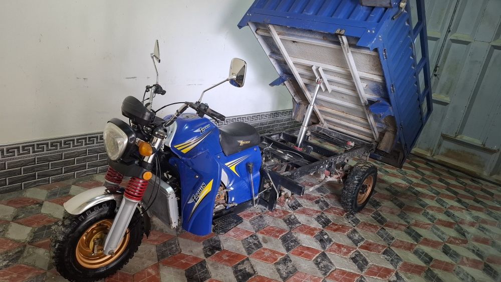 LOCHIN мураве сотилади