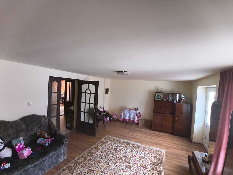 Casa de vânzare localitatea Plugova