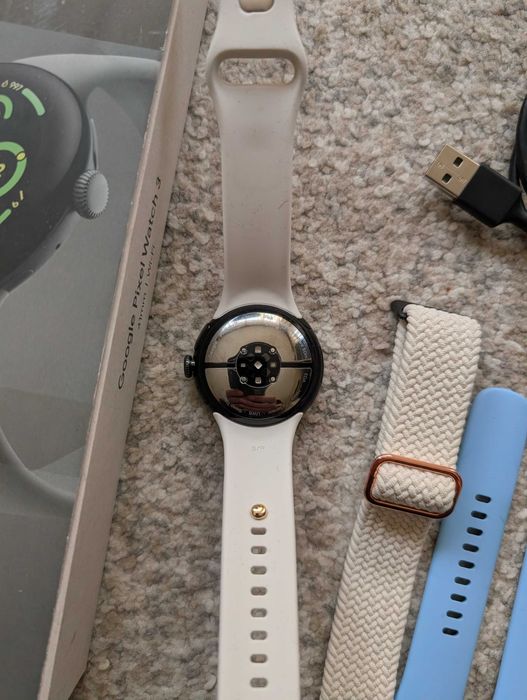 Google Pixel Watch 3 (41 mm) с каишки