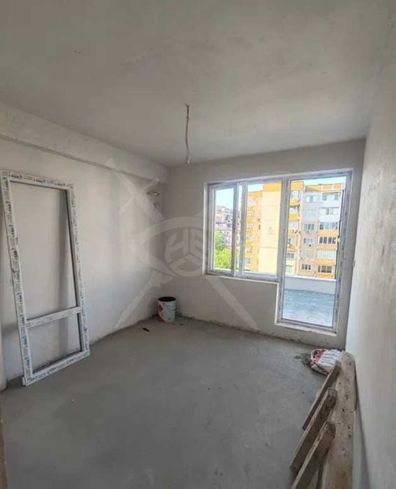 Продава се Тристаен апартамент в Пловдив, Остромила - 90 кв.м за 708 €/кв.м - Снимка #2