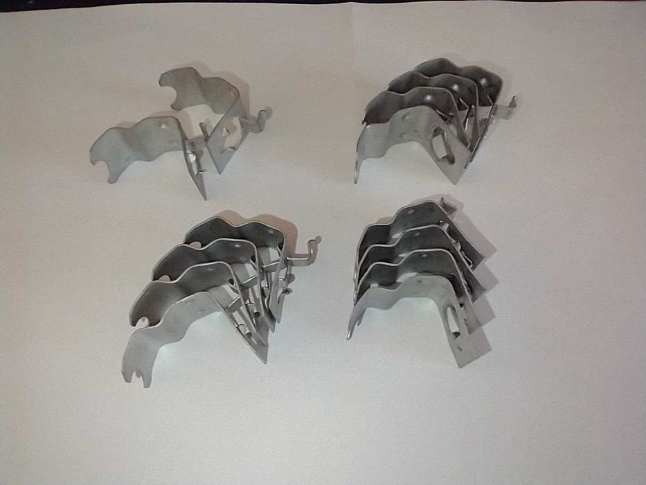 Cleme fixare capace roti Volkswagen Golf 1 321601175C