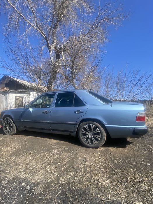 Продам мерседес 124