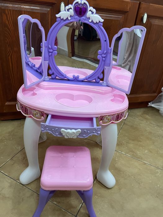 Masuta infrumusetare cu telecomanda bagheta magica