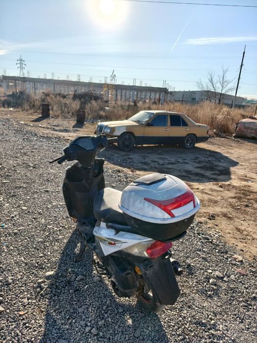 Продам скутер м11