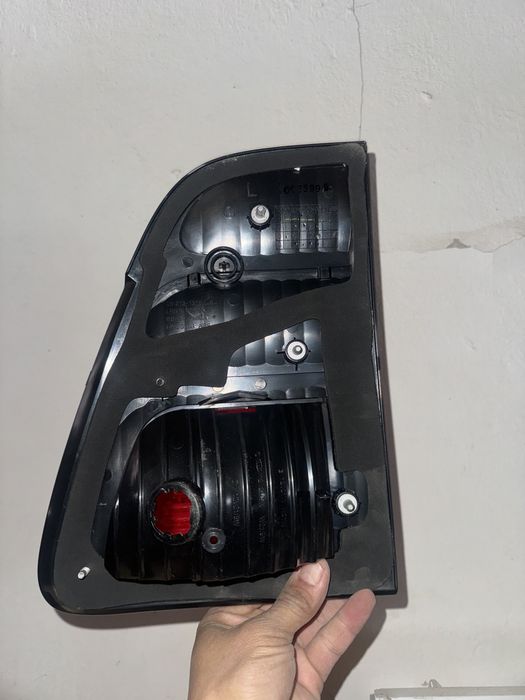 Тайота ланкрузерге заттар бар