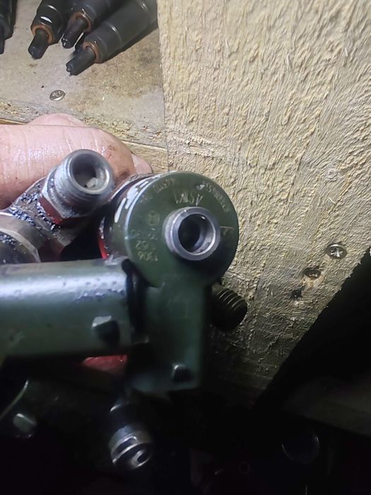 Injector Renault laguna 2.2dci 250lei buc