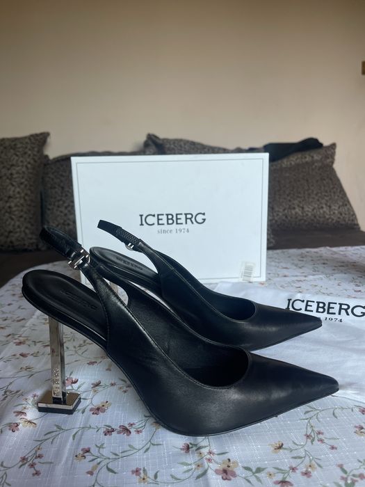 Обувки с висок ток Iceberg