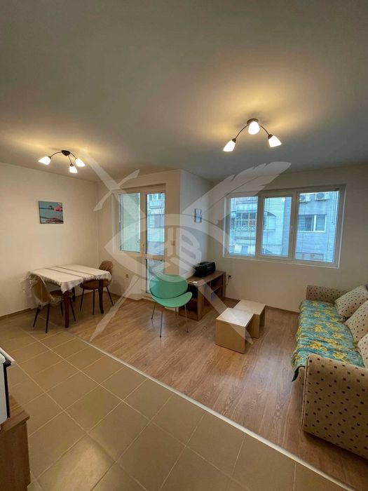 Дава се под наем Двустаен апартамент в Варна, Център - 55 кв.м за 375 € - Снимка #1