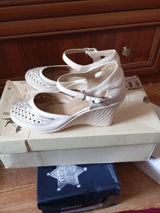 Женская обувь б/у.