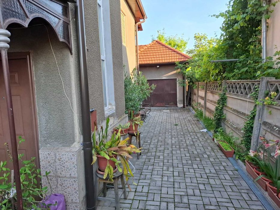 Casă de vânzare în orașul Ineu
