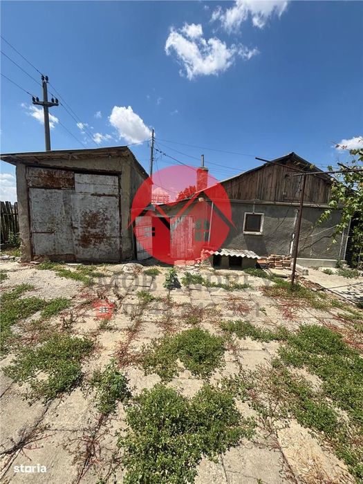 Casa si teren 5.000 mp, aproape de oras, 43.500 €