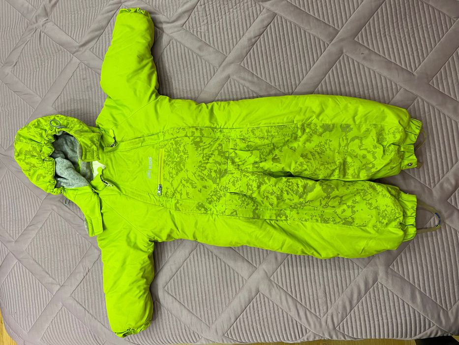 Продам детский комбинезон uki kids