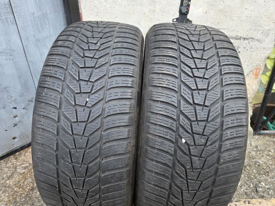 Vând două anvelope de iarna hankook 225 50 18  dot 2922