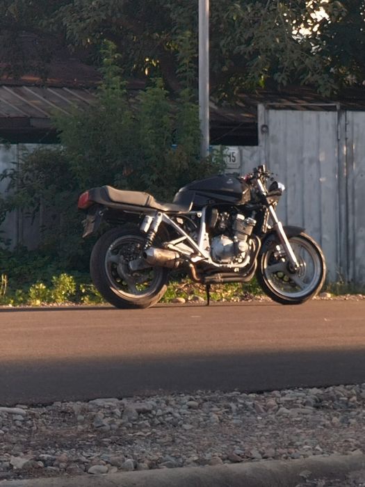 Suzuki gsx 250s katana
