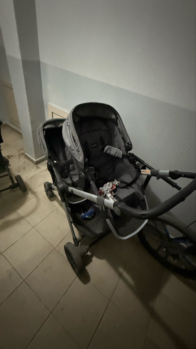 Коляска для двойни или погодкам