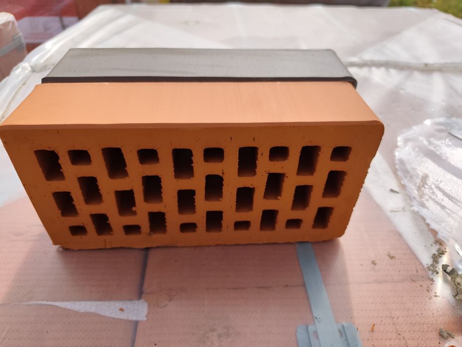 Cărămida pentru fațade, grătare, garduri 250x120x65