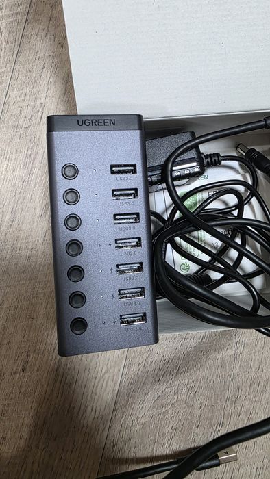 7-портовой USB-хаб UGREEN