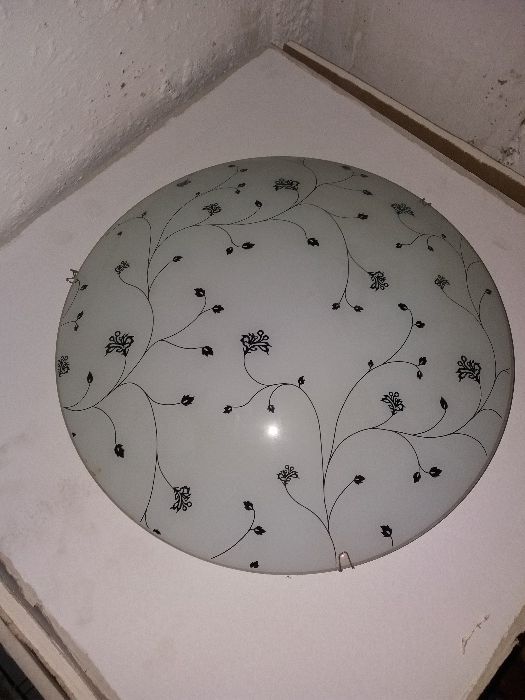 Aplice luminoase mari utilizate putin