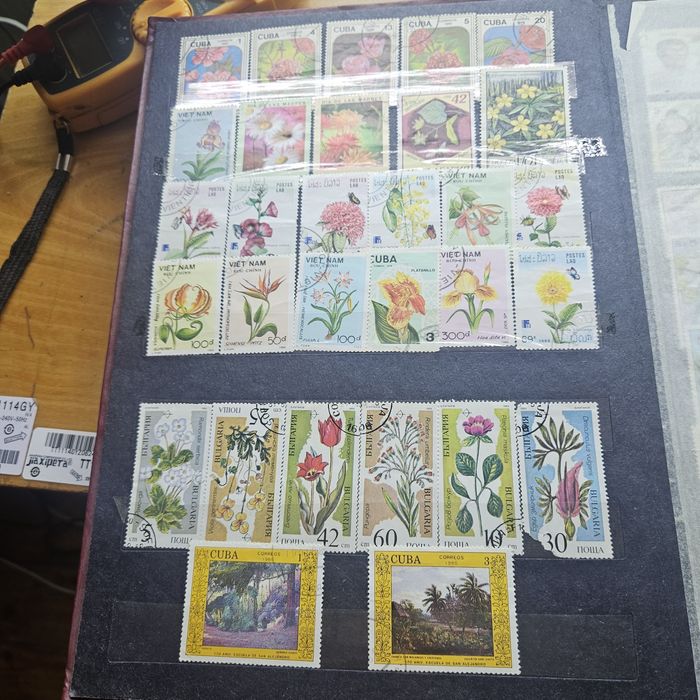 Продаётся альбом с марками