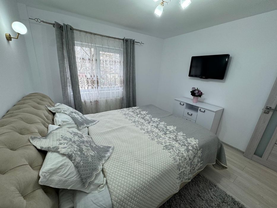 Inchiriez apartament 3 camere proprietar