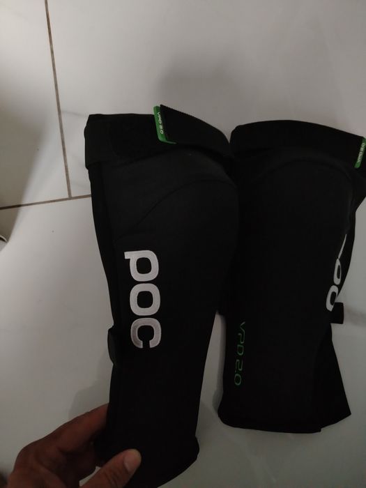 Vând genunchiere POC