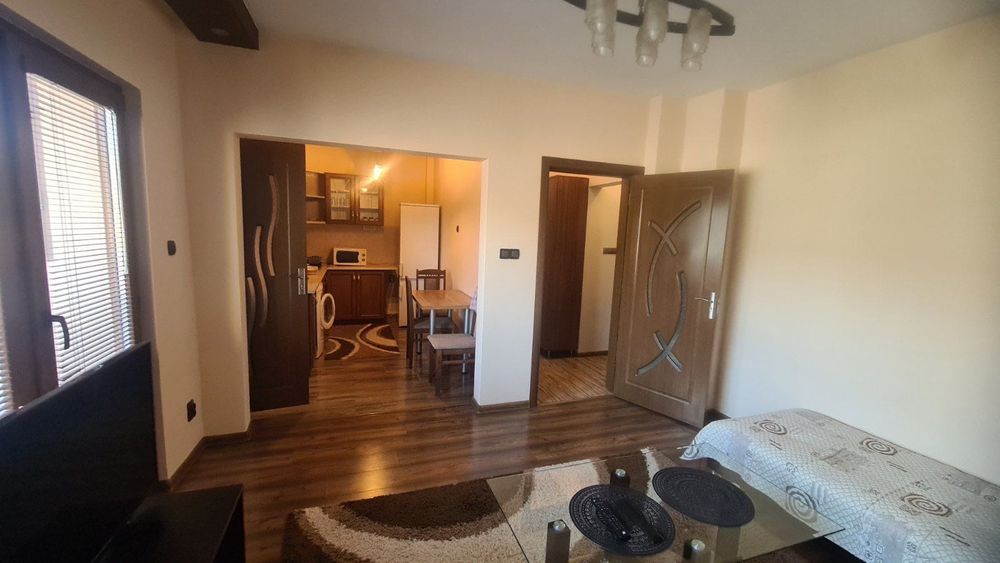 Дава се под наем Тристаен апартамент в Варна, Център - 80 кв.м за 800 € - Снимка #1