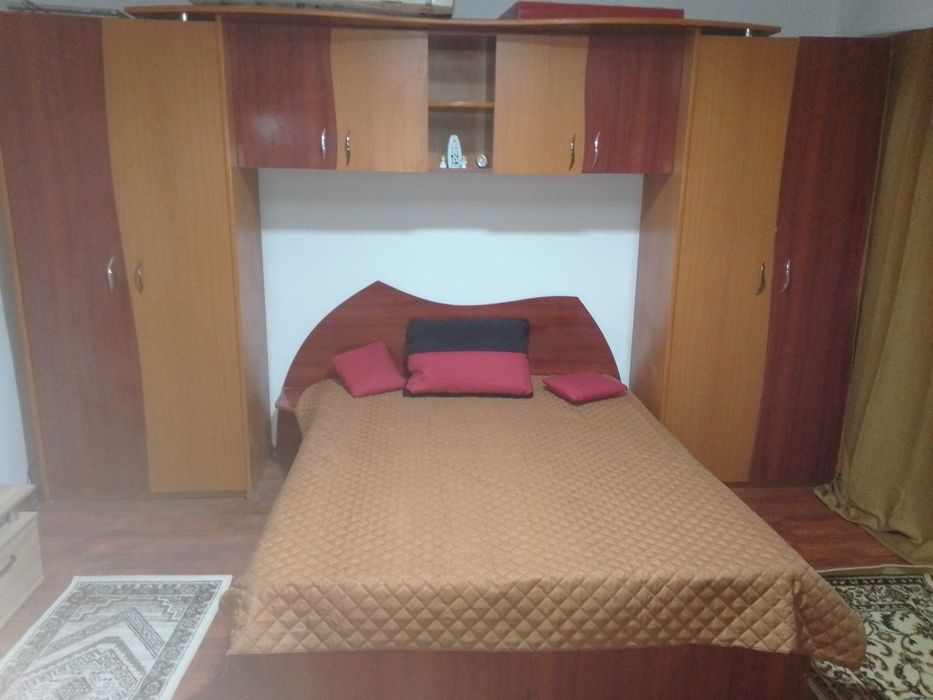 Vand Apartament 2 Camere Decomandat Strehaia Zona Centrala