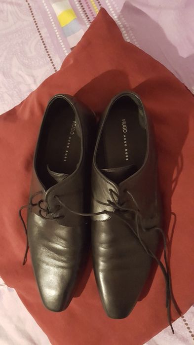 Pantofi piele firma Hugo Boss  43