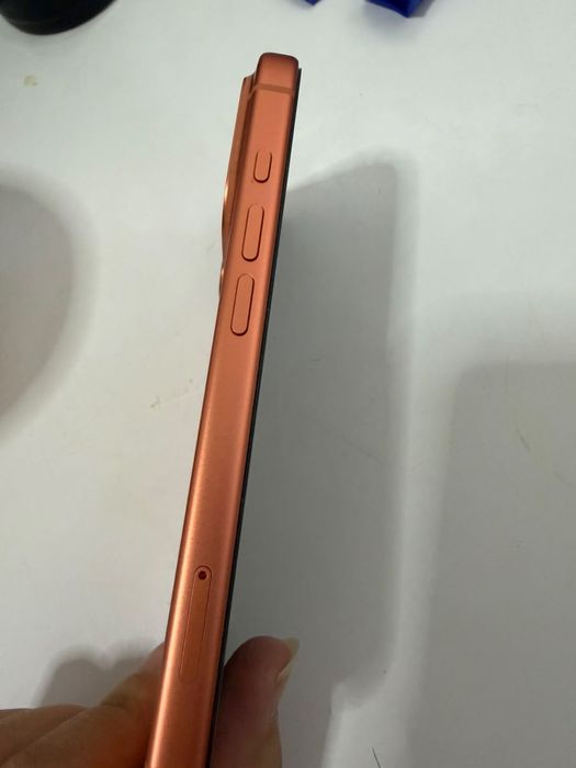 Продам Iphone 17pro. Торга нет