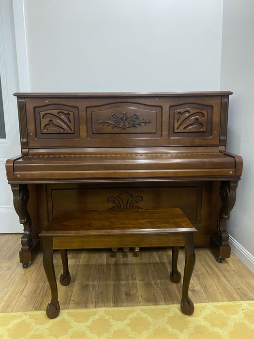 Пианино Young Chang