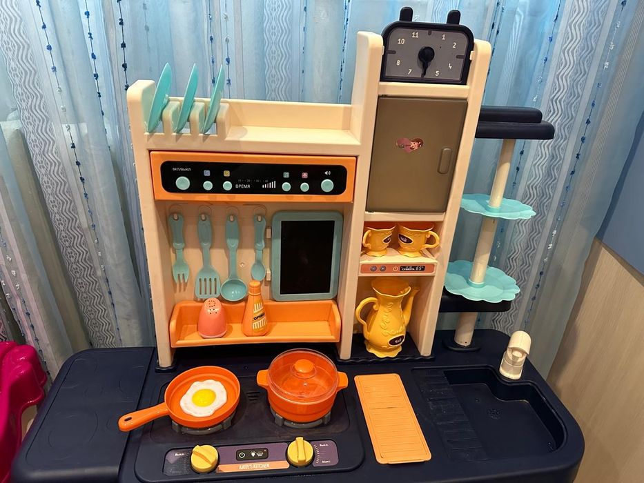 Продам дет.игрушечную кухню