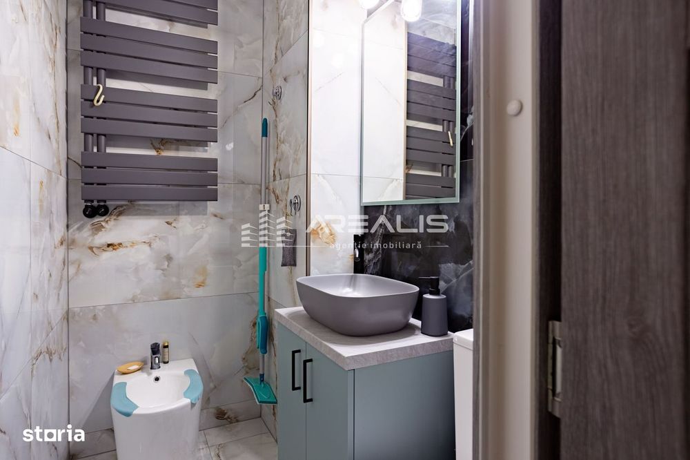 Apartament elegant de 4 camere - Zona Andrei Mureșan