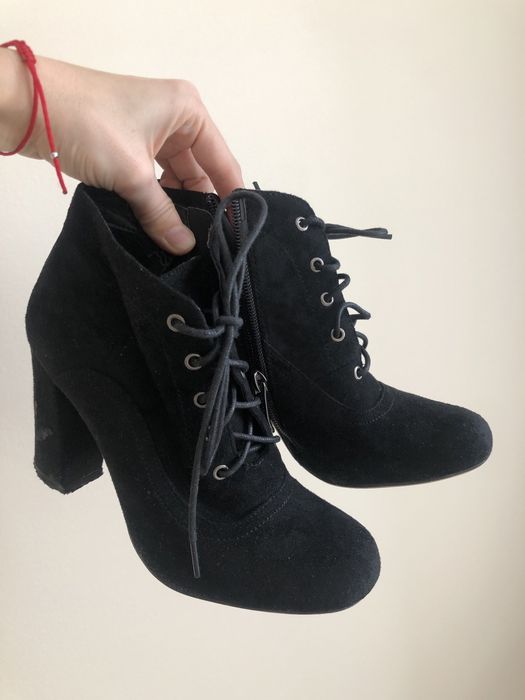 Продаются весенние ботинки