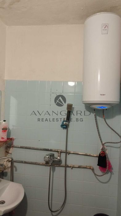 Продава се Едностаен апартамент в Пловдив, Тракия - 36 кв.м за 1884 €/кв.м - Снимка #1