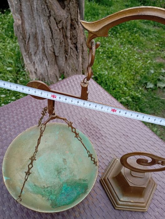 Стар месингов кантар (антика)