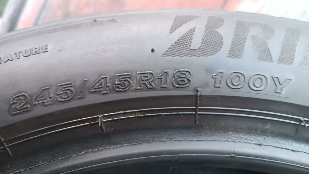 245/45/18 Bridgestone