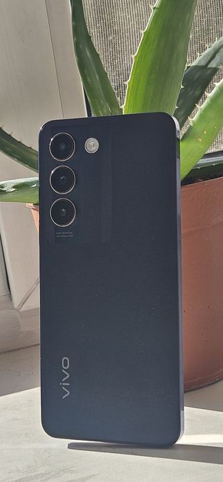 Продам Vivo y100