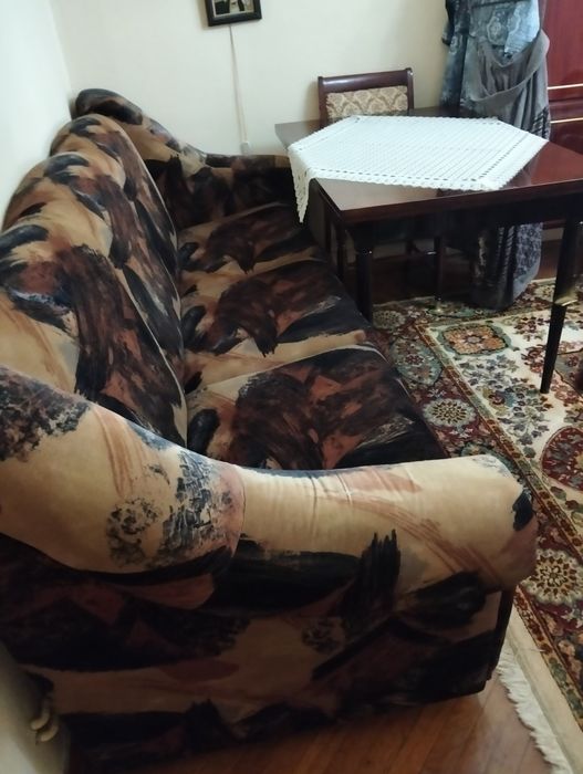 Vând urgent canapea extensibila