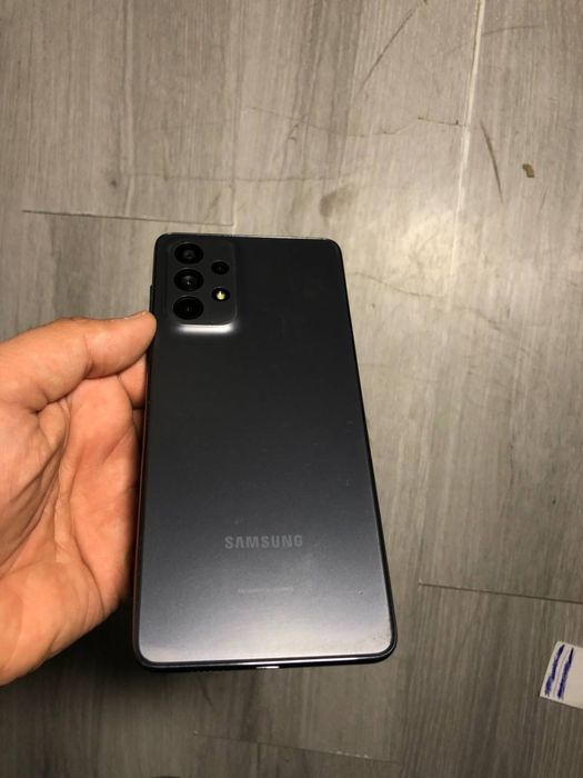 Samsung A73.
