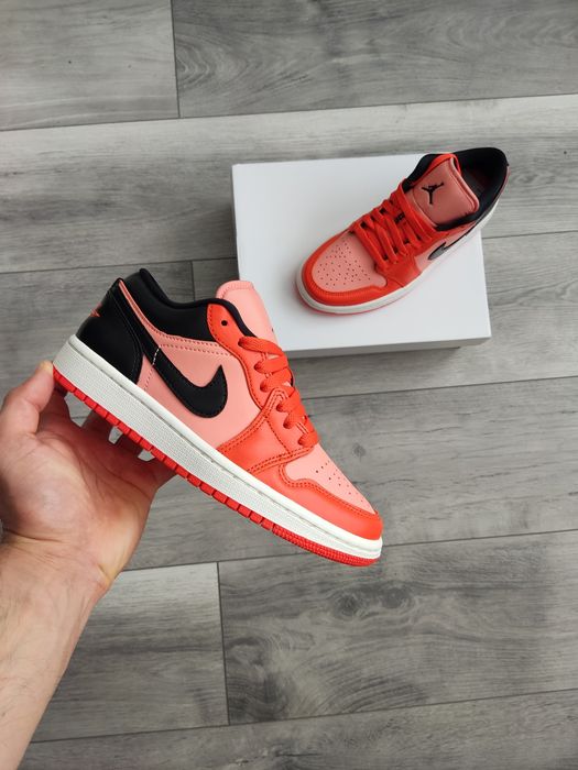 Air Jordan 1 Low