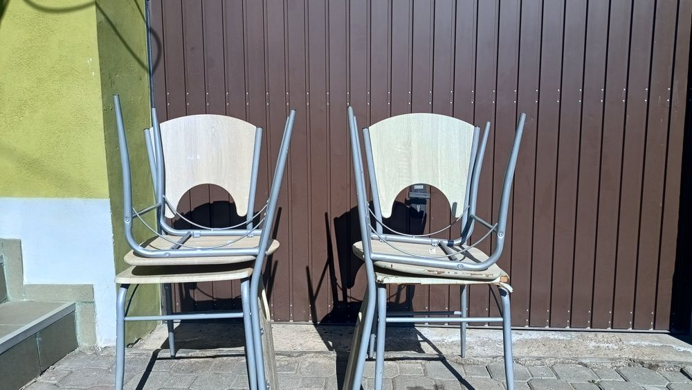 Vând set de 4 scaune de la Jysk