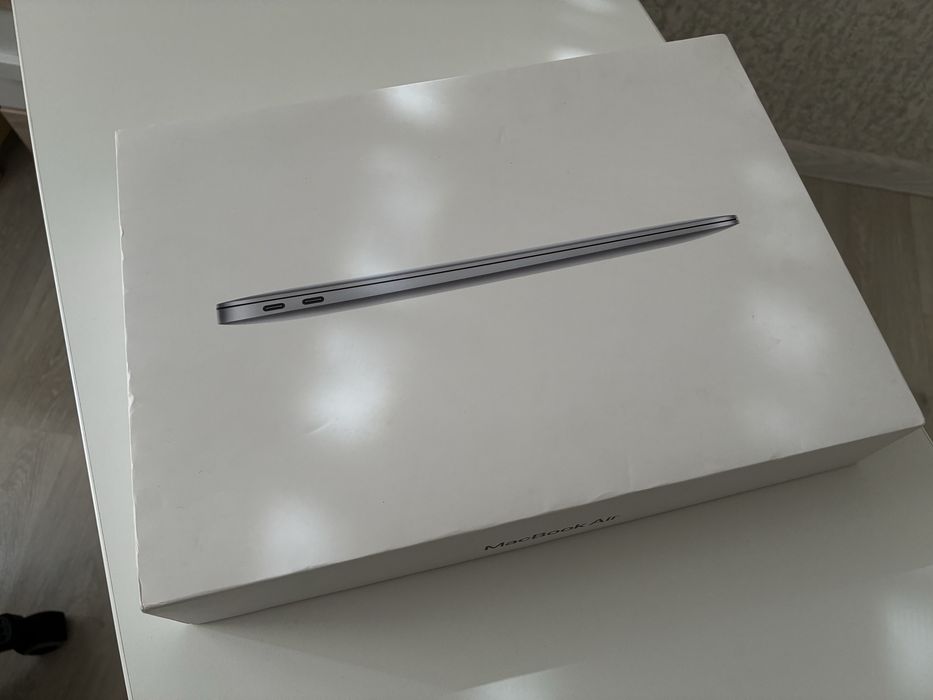 Macbook Air M1 (2020)