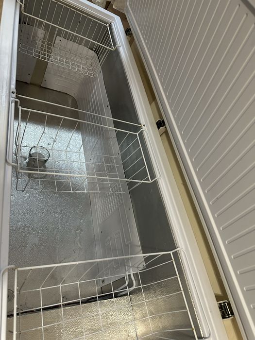 Морозильный шкаф Бирюса продам