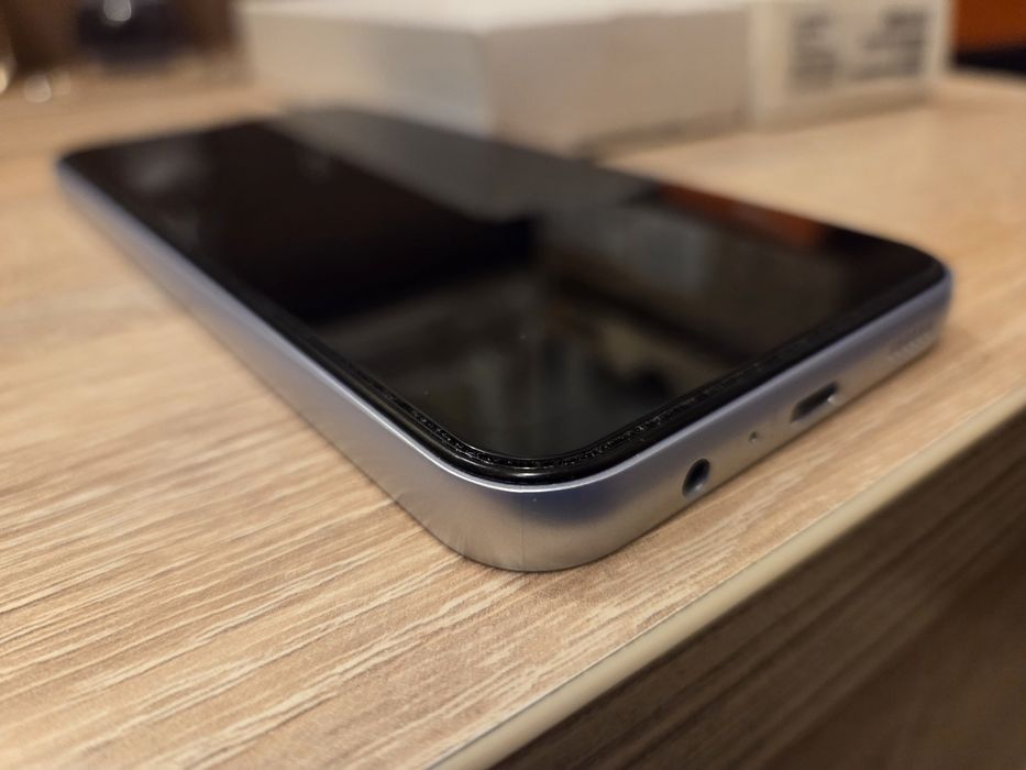 Samsung Galaxy  A14 със зарядно